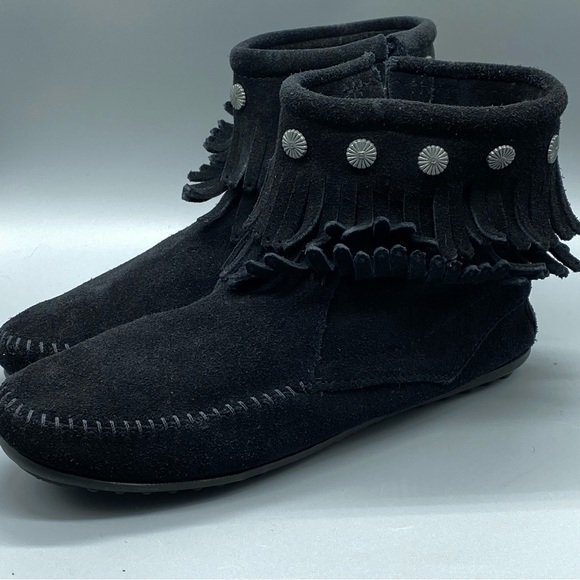 Minnetonka Shoes - Minnetonka Black Suede Double Fringe Tassle Side Zip Booties Size 9